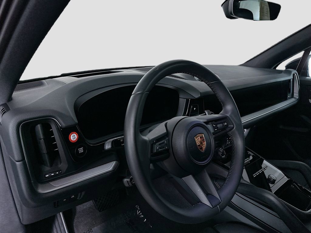 New 2025 Porsche Cayenne image 4