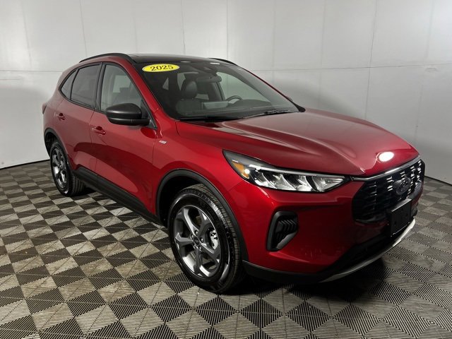 Used 2025 Ford Escape ST-Line w/ Tech Pack #1 image 7