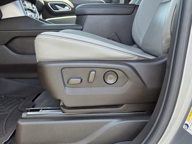 Used 2023 GMC Yukon SLT w/ SLT Premium Package RWD image 14