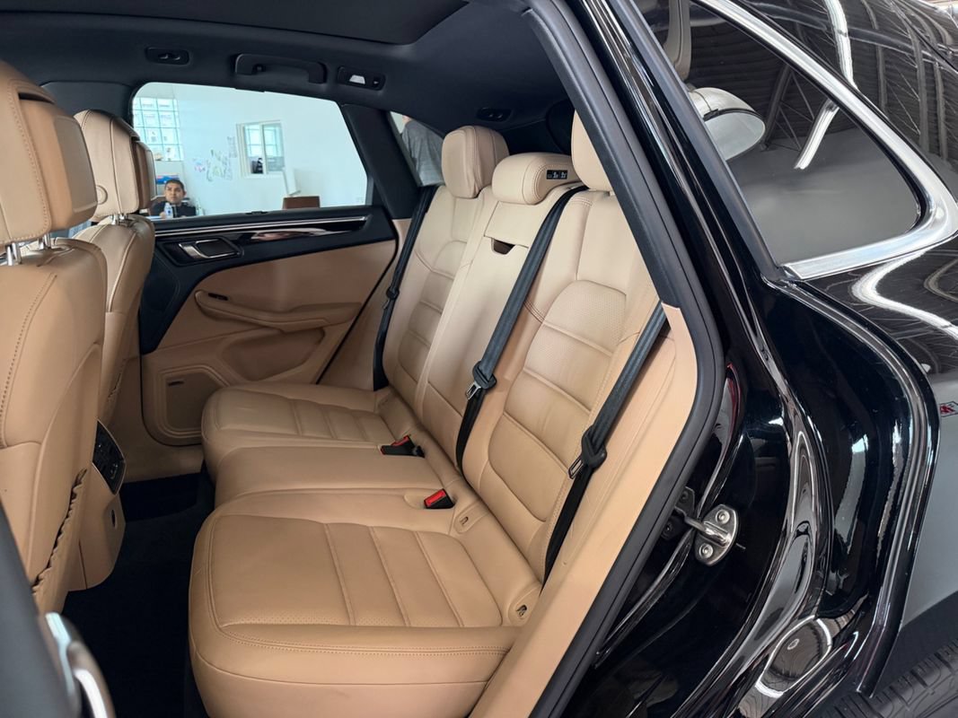 Used 2019 Porsche Macan S AWD/4WD image 46