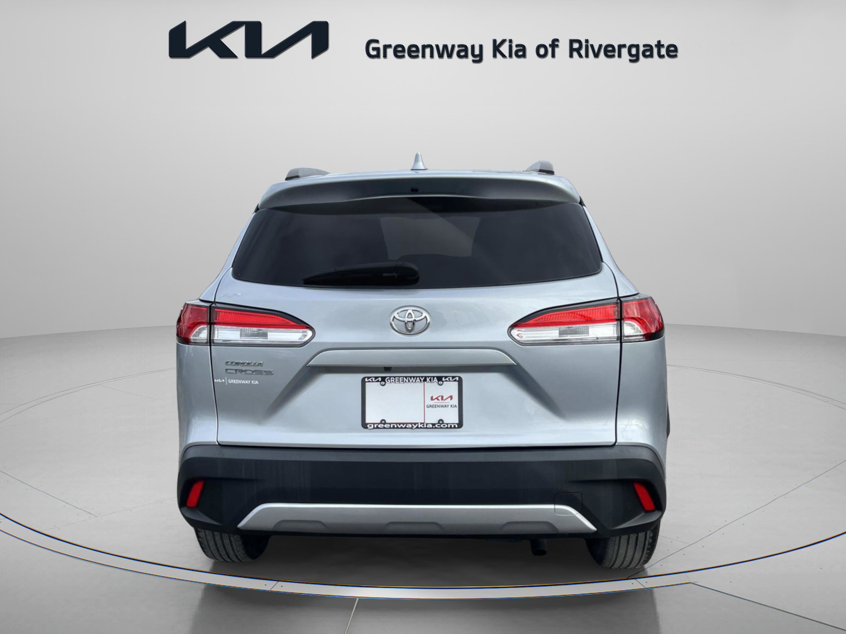 Used 2023 Toyota Corolla Cross LE image 5