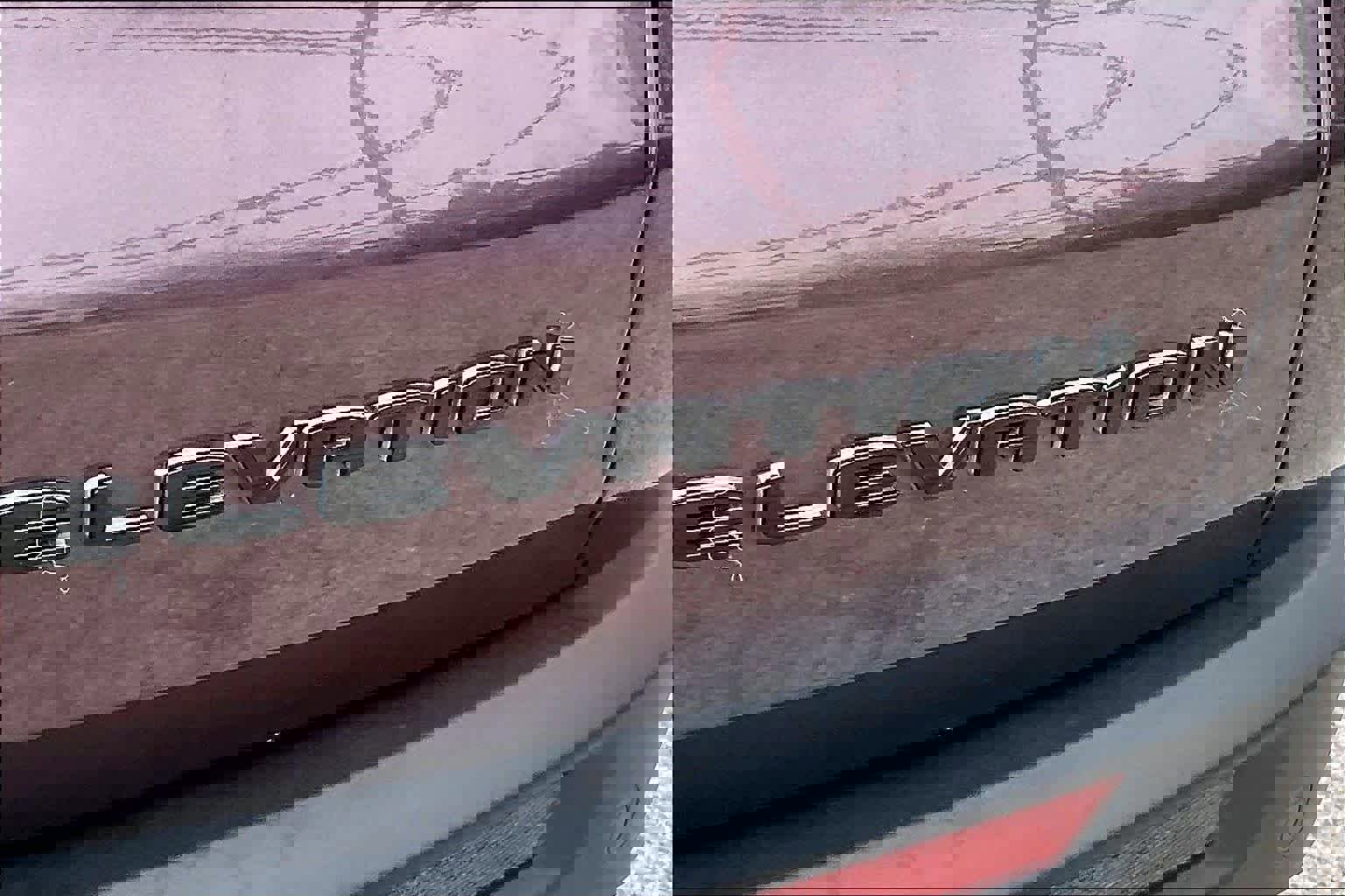 Used 2024 GMC Acadia Elevation image 9