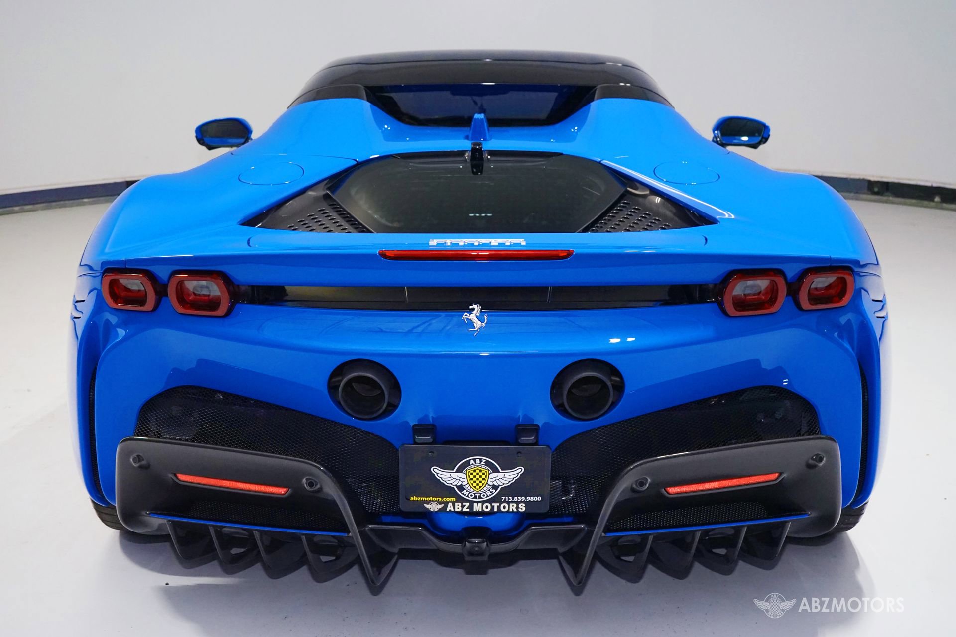 Used 2025 Ferrari SF90 Spider image 8