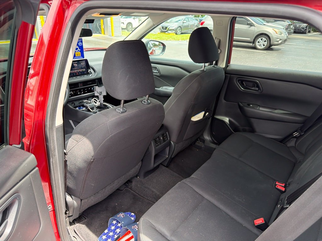 Used 2024 Nissan Rogue S FWD image 6