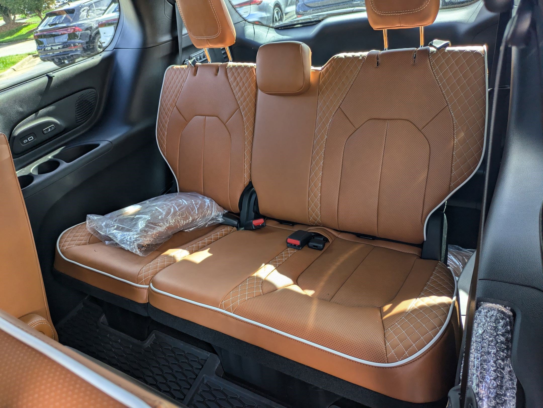 New 2026 Chrysler Pacifica Pinnacle image 25