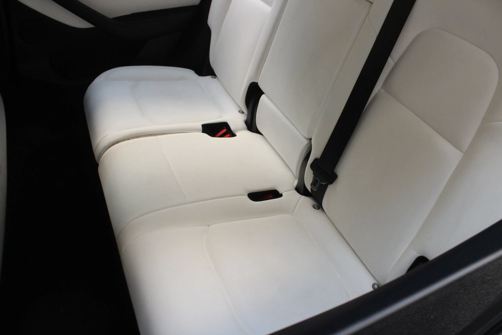 Used 2021 Tesla Model Y Long Range AWD/4WD image 19