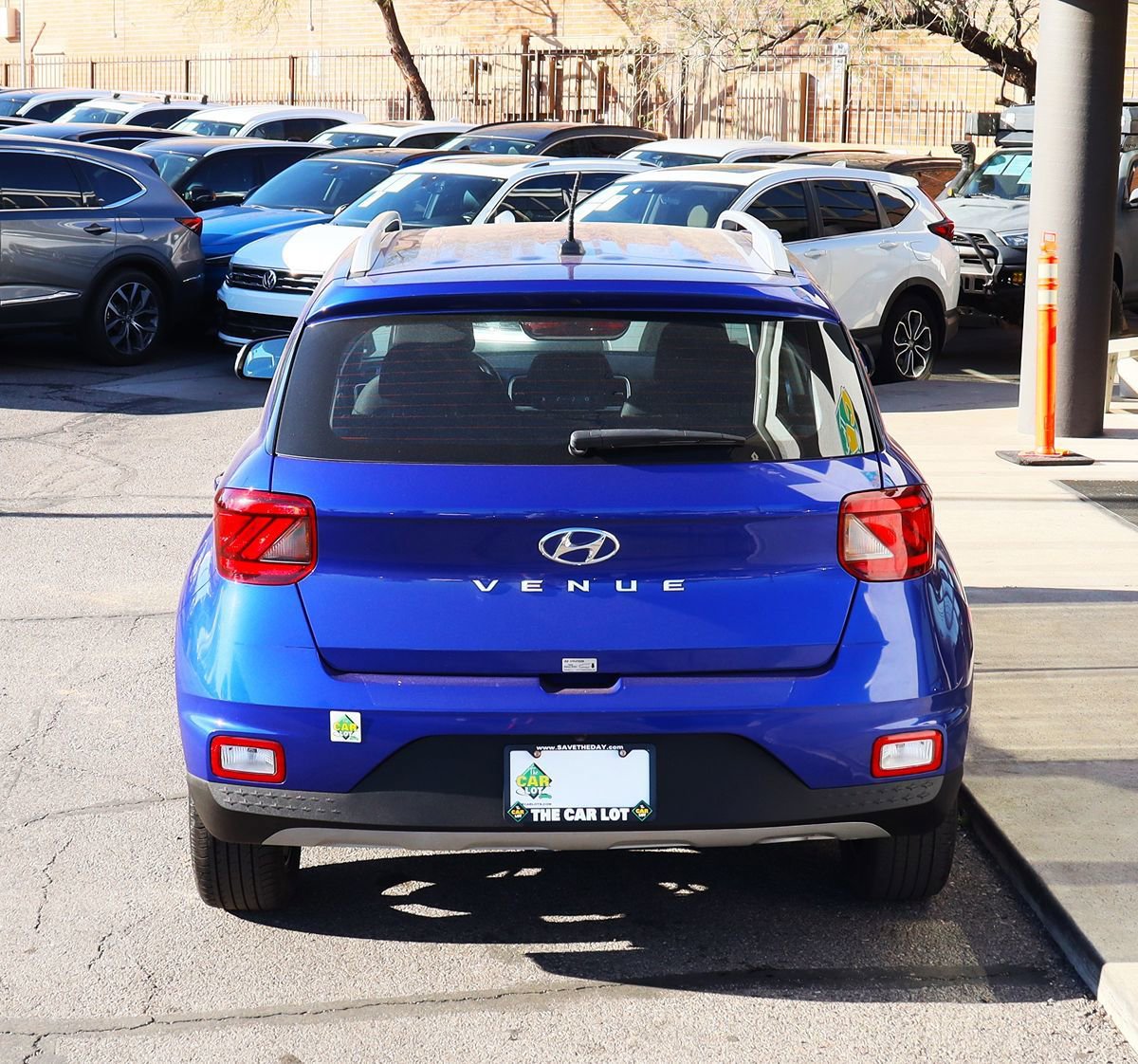 Used 2024 Hyundai Venue SEL image 10