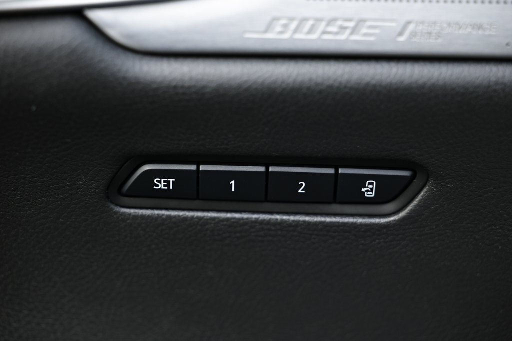 Used 2024 Cadillac XT6 Premium Luxury w/ Technology Package image 18