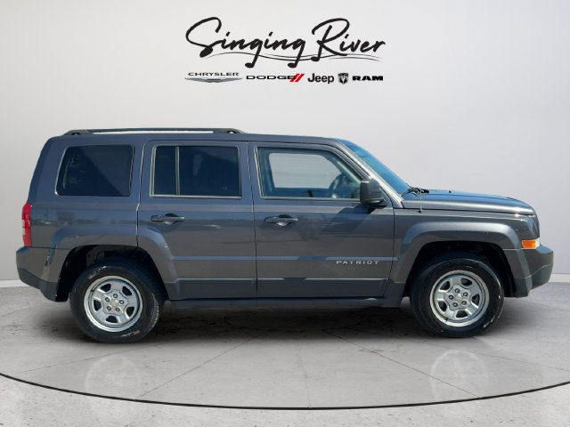 Used 2015 Jeep Patriot Sport w/ Power Value Group FWD image 8