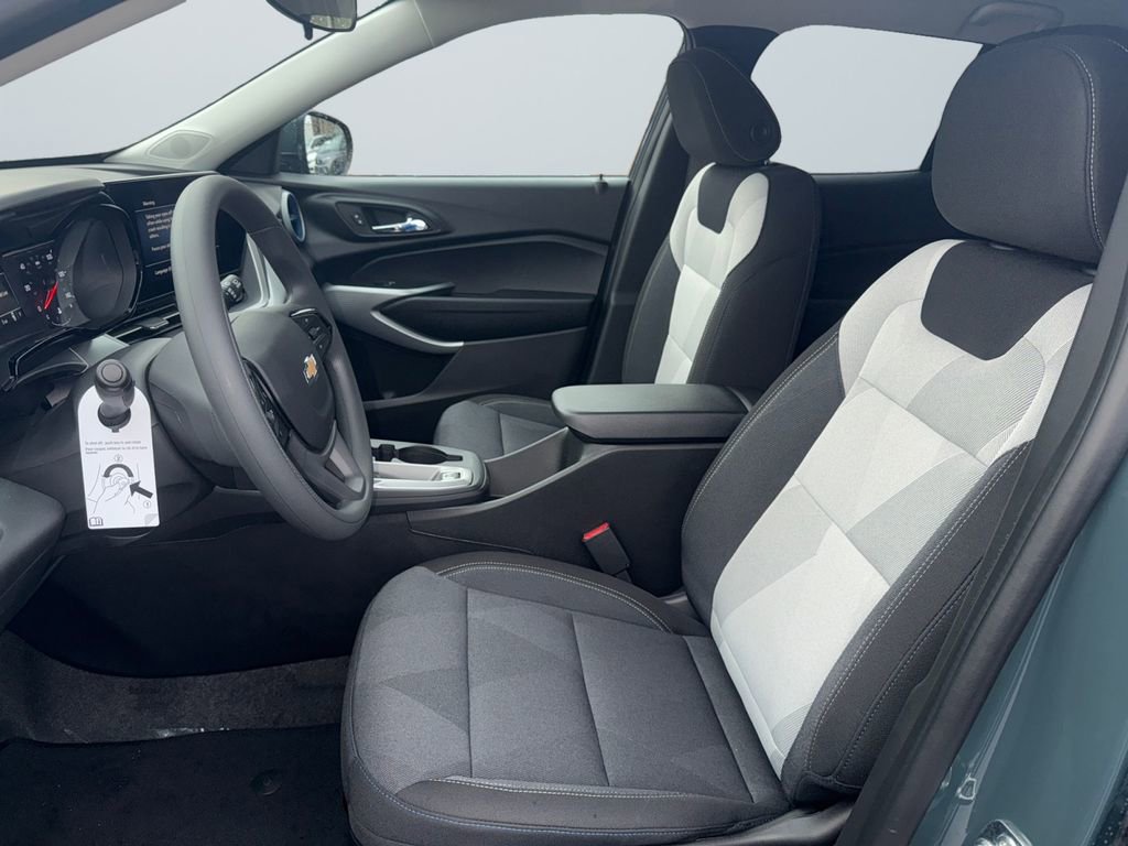 New 2026 Chevrolet Trax LS w/ LS Convenience Package image 9