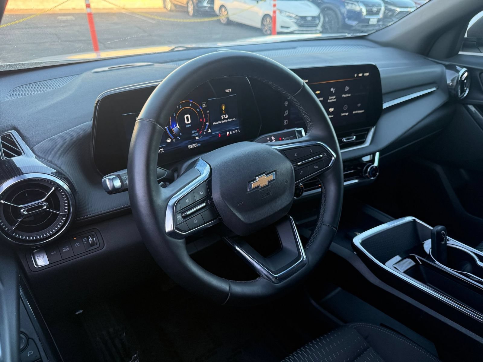 Used 2025 Chevrolet Equinox LT AWD/4WD image 32
