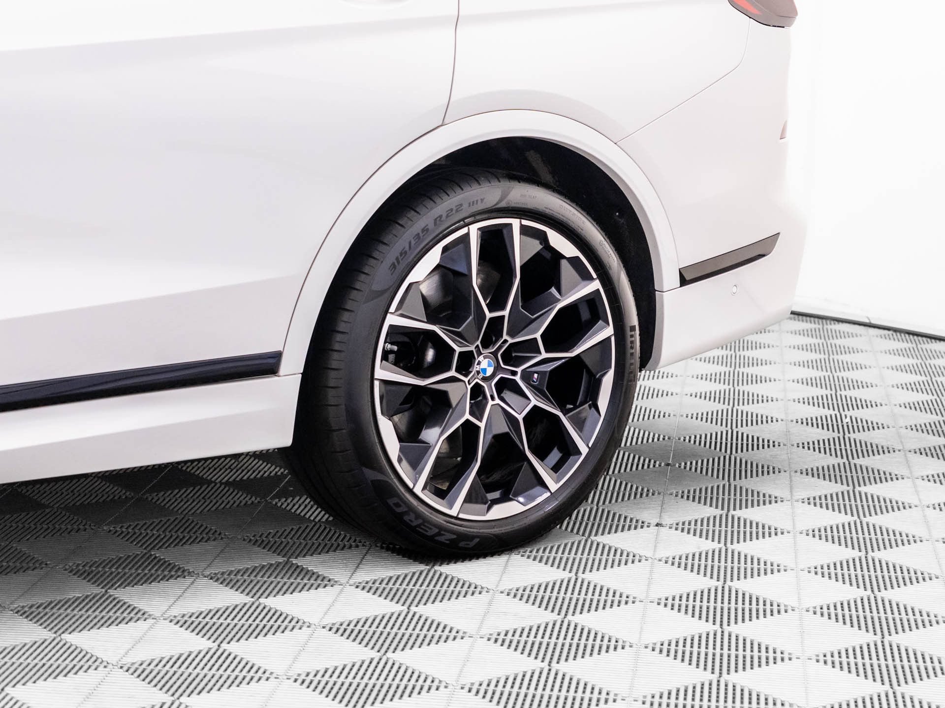 Certified 2026 BMW X7 M60i AWD/4WD image 36