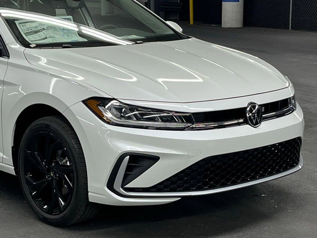 New 2026 Volkswagen Jetta SE FWD image 38