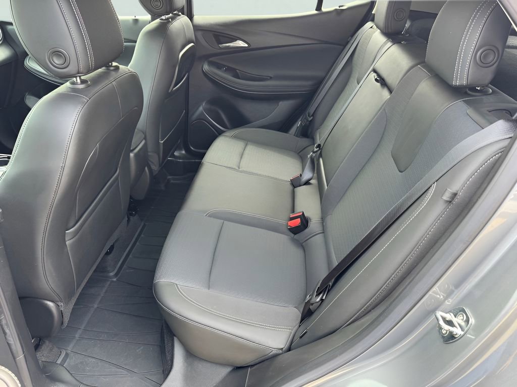 Used 2023 Buick Encore GX Select w/ Sport Touring Package FWD image 18
