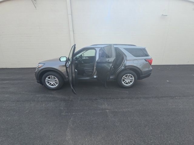 New 2026 Ford Explorer Active image 12