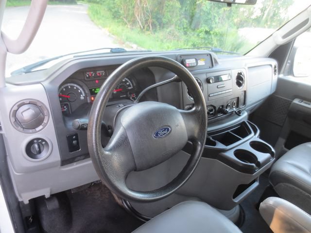 Used 2009 Ford E-250 and Econoline 250 Extended RWD image 7