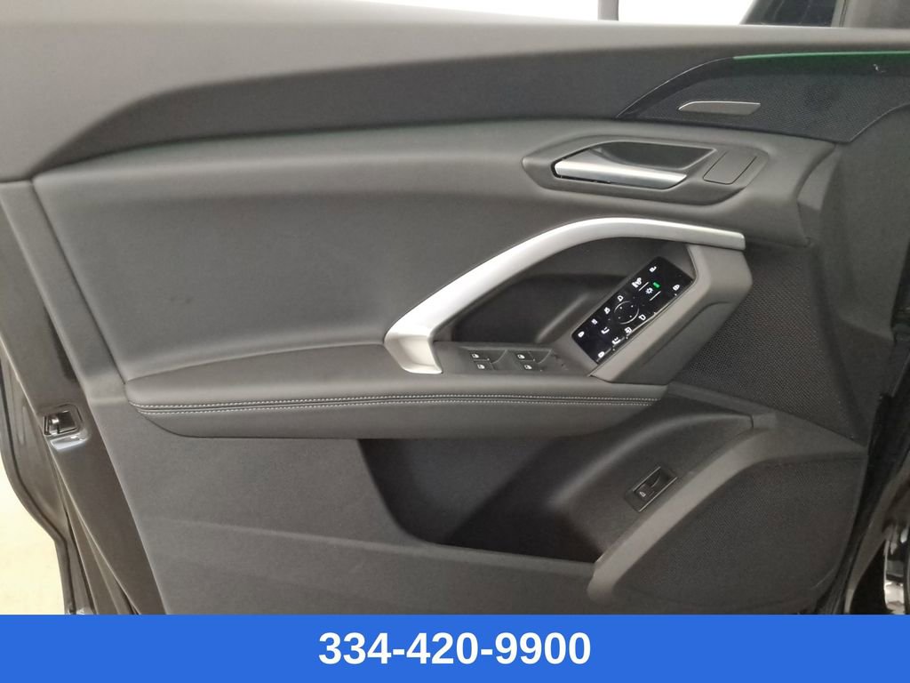 New 2025 Audi Q5 Premium Plus image 17