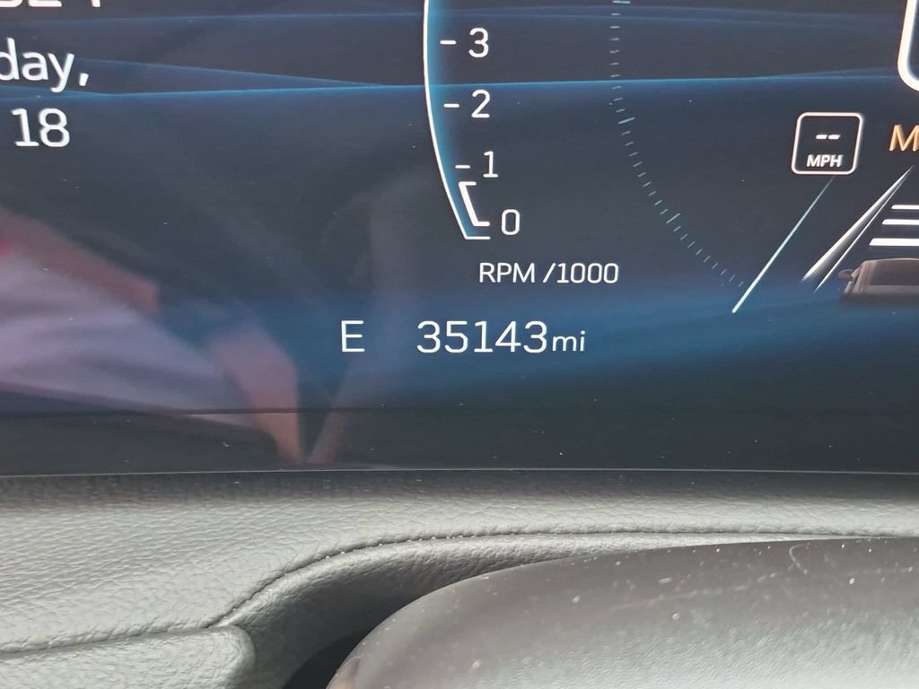 Used 2025 Cadillac XT4 Premium Luxury FWD image 15