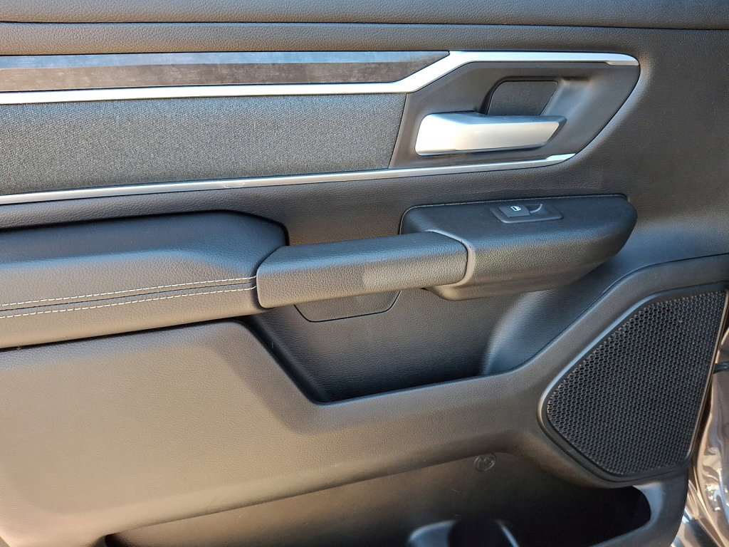 Used 2022 RAM 1500 Big Horn AWD/4WD image 13