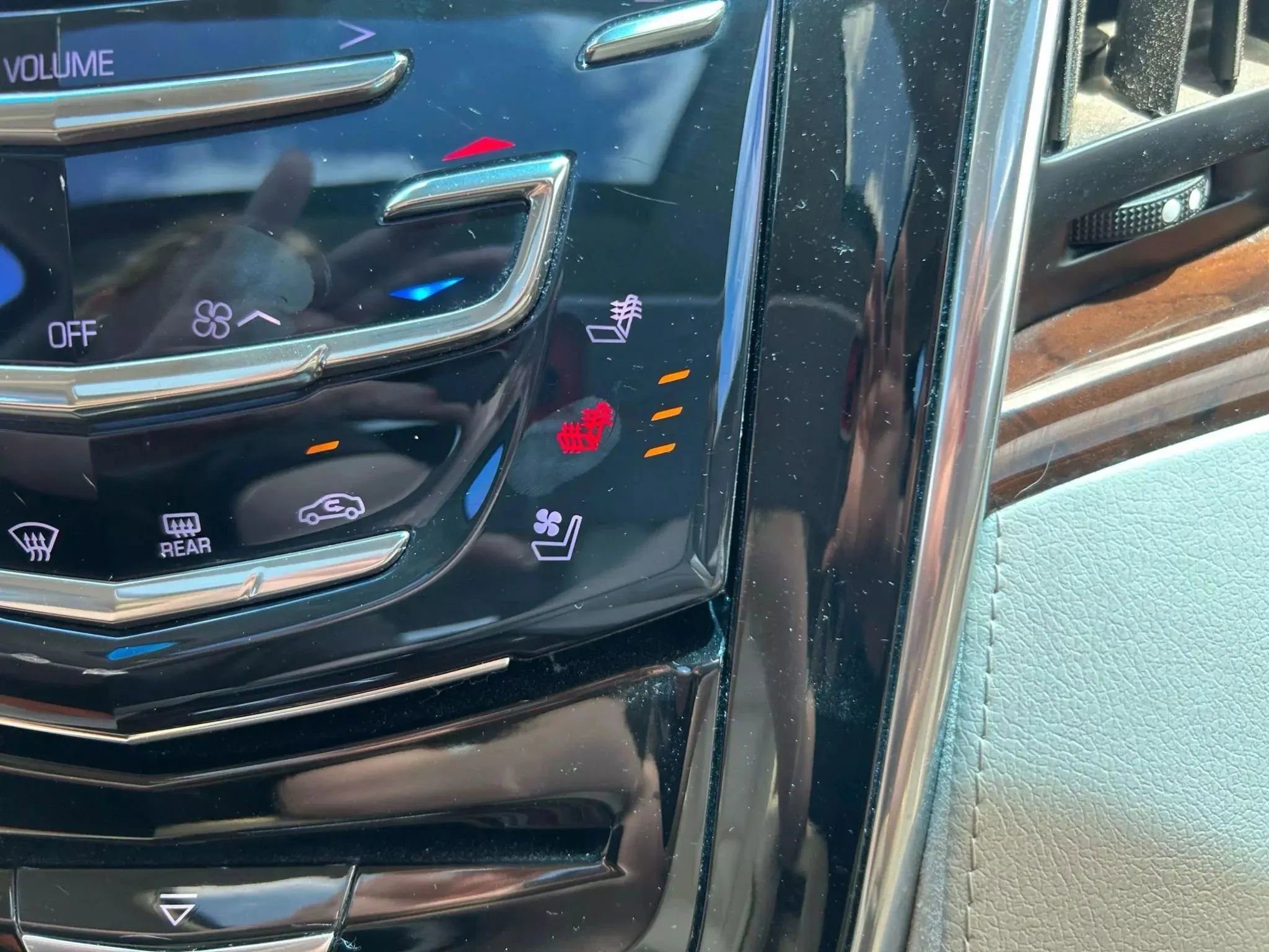 Used 2017 Cadillac Escalade ESV Premium Luxury image 27