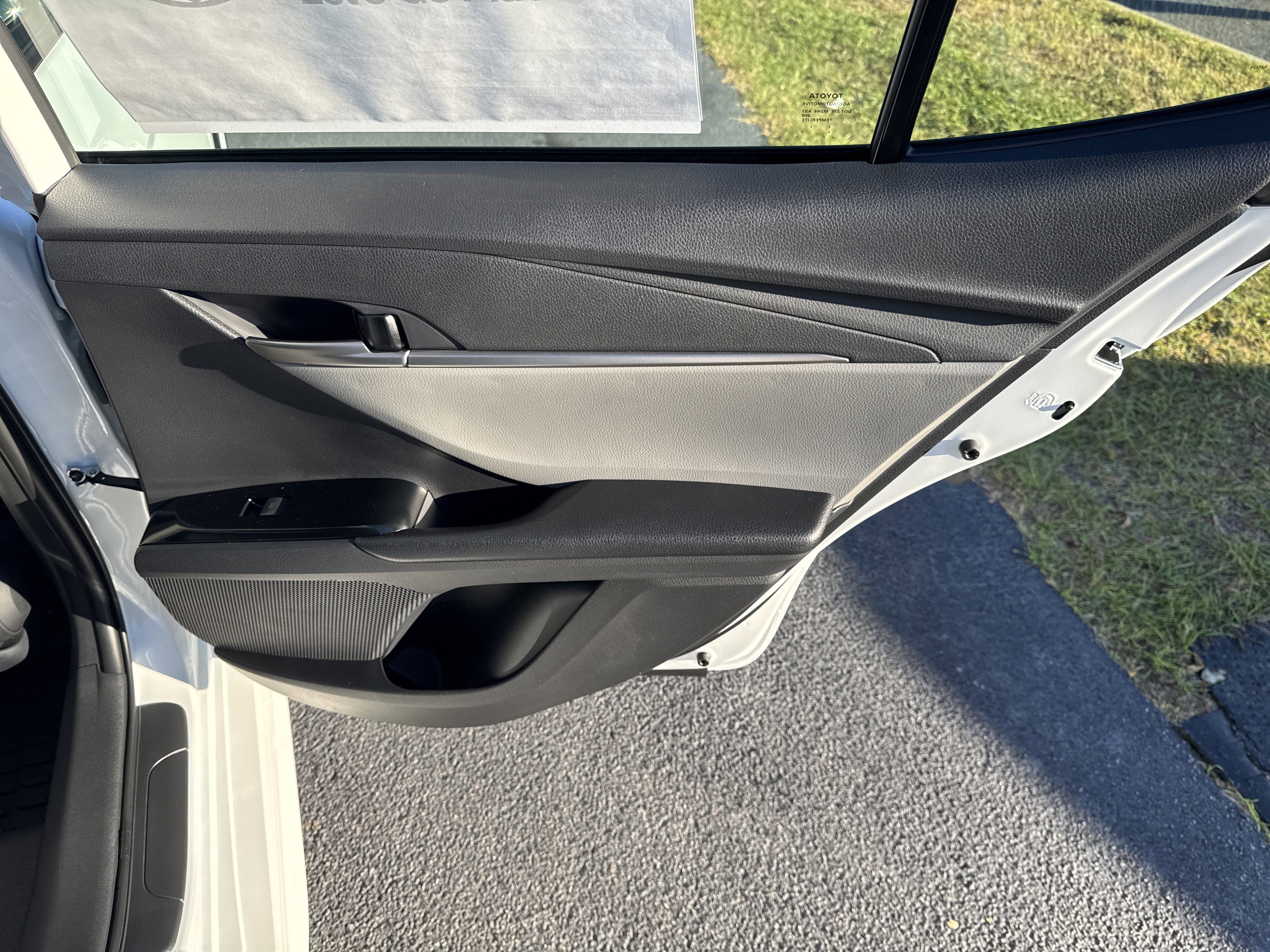 New 2026 Toyota Camry SE image 30