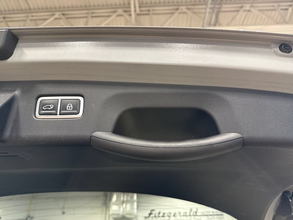 Used 2022 Kia Sorento SX Prestige w/ Rust Color Package AWD/4WD image 15