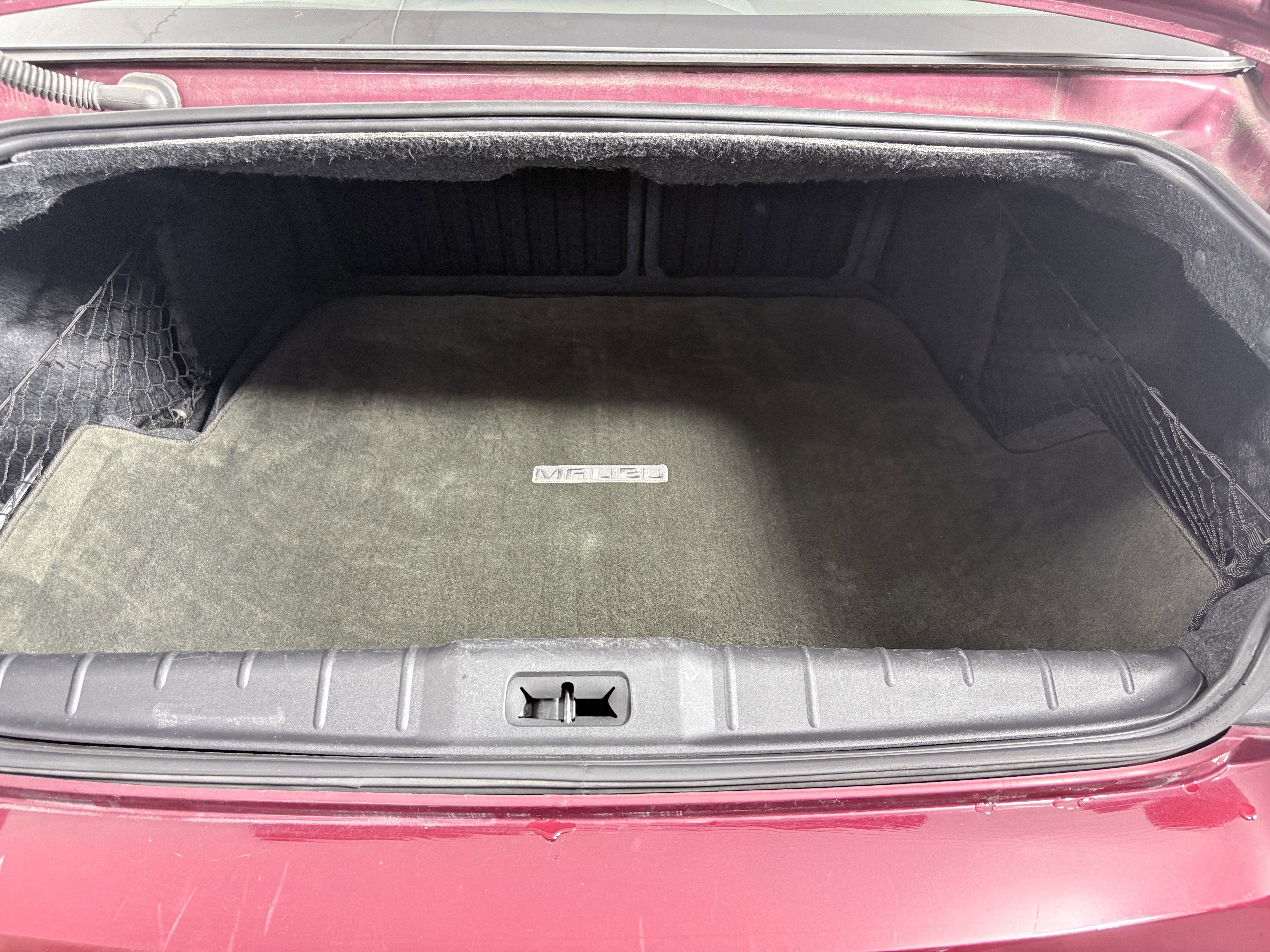 Used 2009 Chevrolet Malibu LTZ w/ Rear Power Package image 30