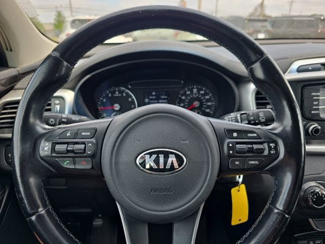 Used 2016 Kia Sorento LX w/ LX Convenience Package FWD image 18