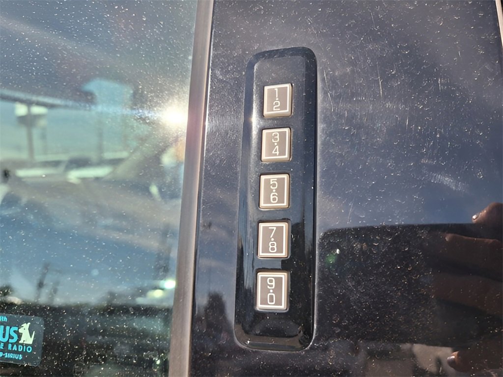 Used 2015 Ford F150 Lariat image 33