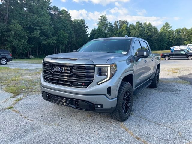 Used 2024 GMC Sierra 1500 AT4 w/ Technology Package AWD/4WD image 4