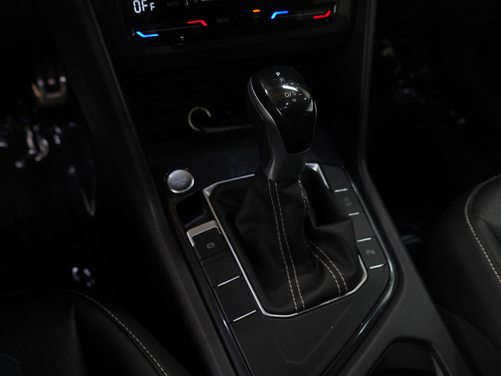 Used 2022 Volkswagen Tiguan SE R-Line image 20