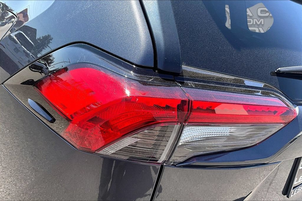 Used 2024 Toyota RAV4 XLE AWD/4WD image 29