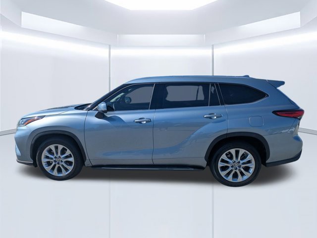 Used 2021 Toyota Highlander Limited image 7
