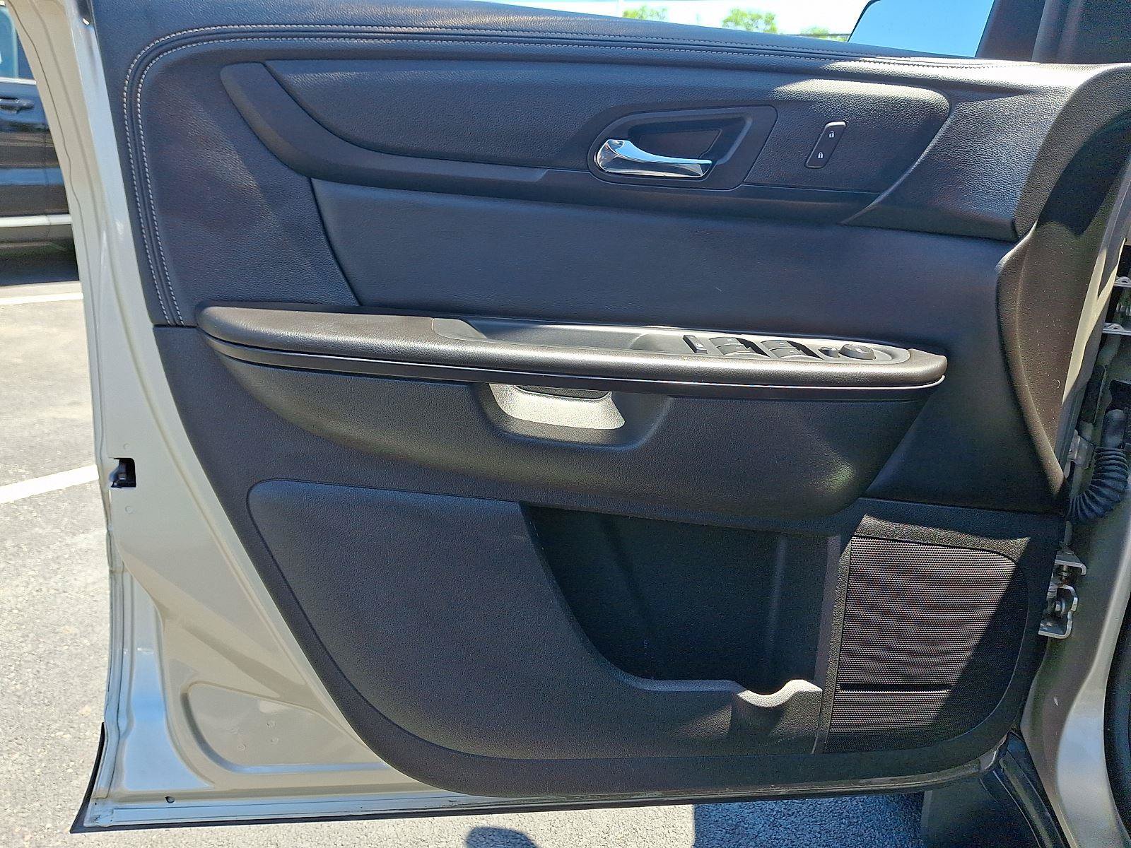 Used 2015 GMC Acadia SLE AWD/4WD image 12