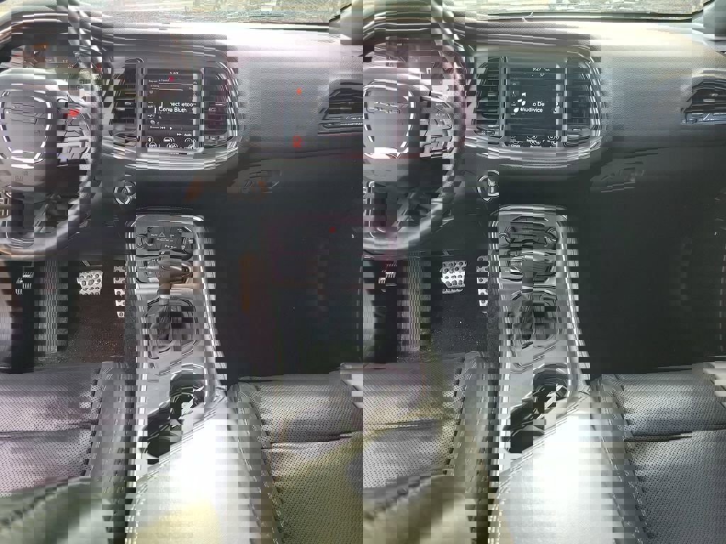 Used 2018 Dodge Challenger GT w/ Driver Convenience Group image 10