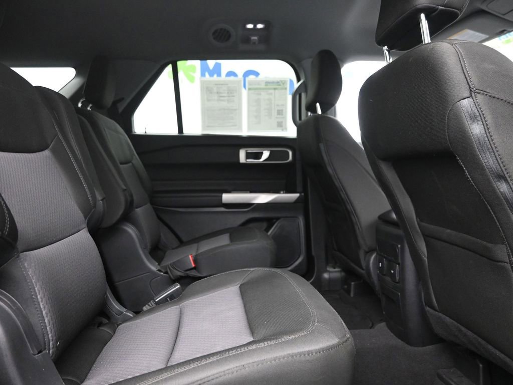 Used 2023 Ford Explorer XLT image 8