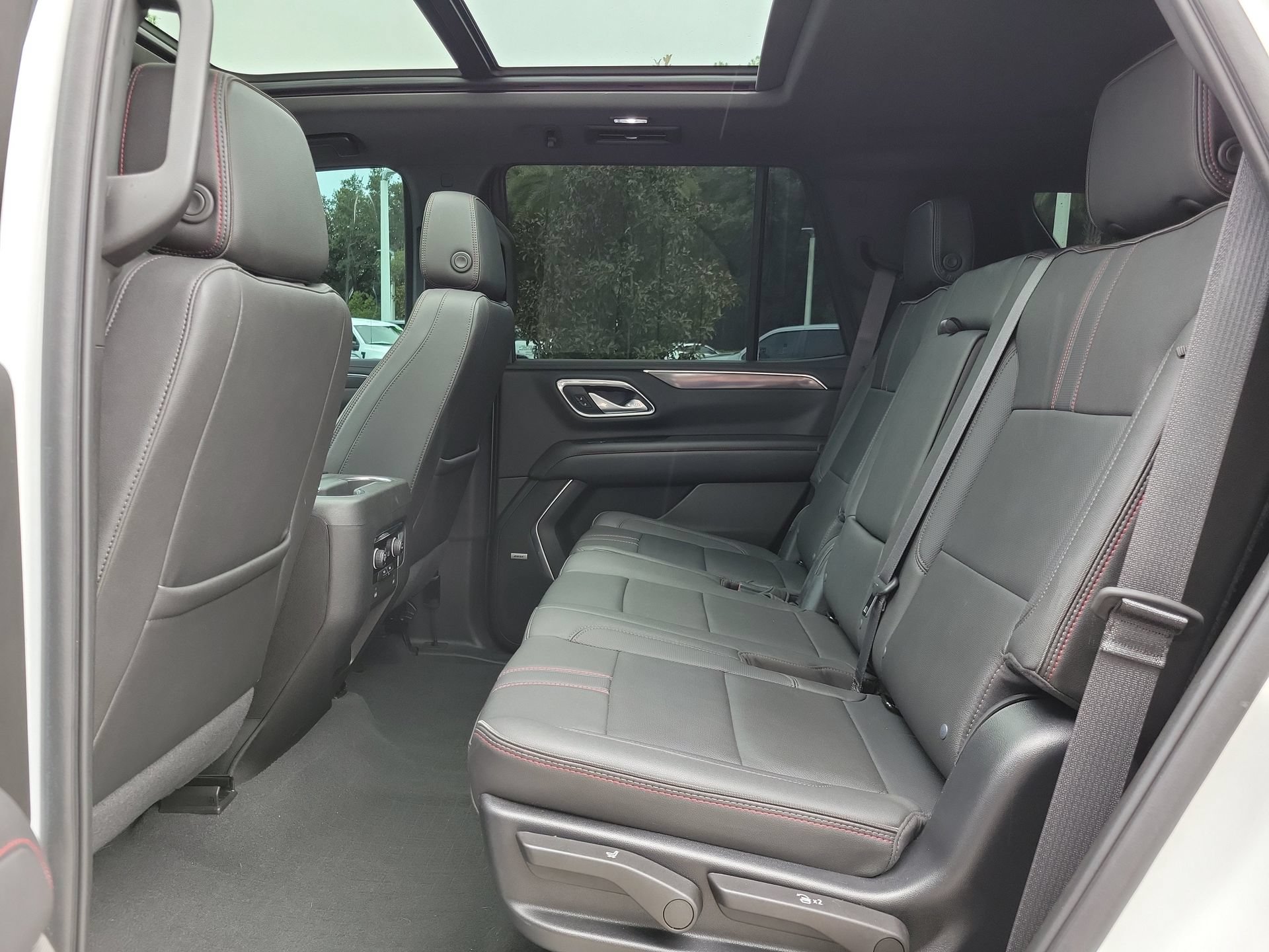 Used 2023 Chevrolet Tahoe RST AWD/4WD image 17