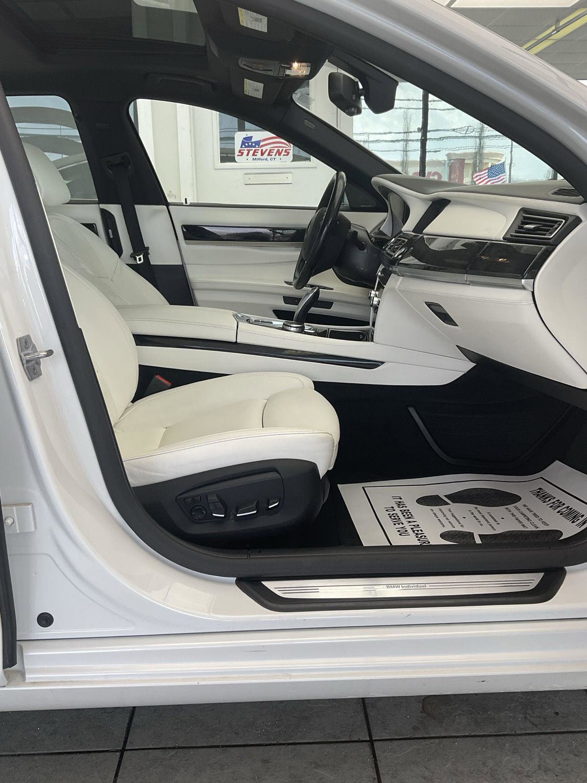 Used 2015 BMW 750i xDrive AWD/4WD image 12