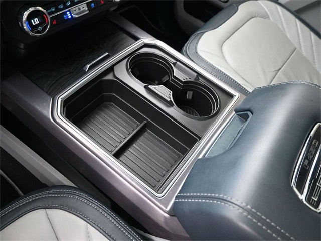 Used 2022 Ford F450 Limited image 27