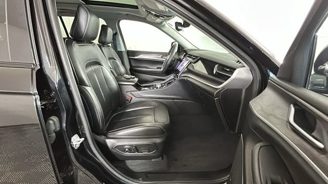 Used 2022 Jeep Grand Cherokee Limited 4xe AWD/4WD image 30