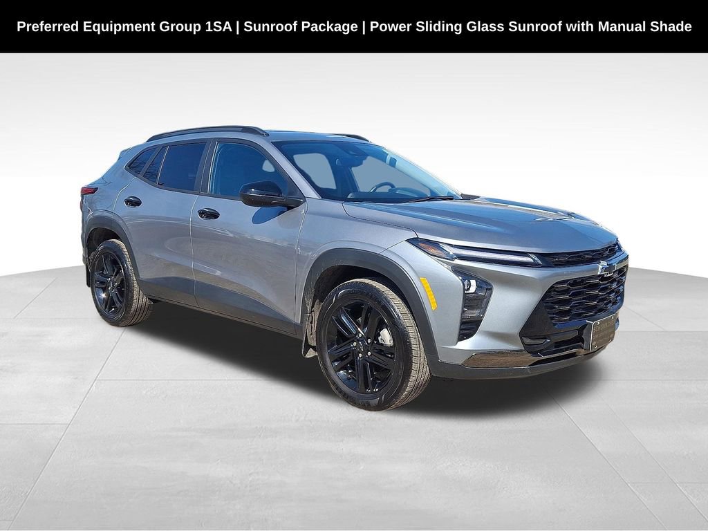 Used 2025 Chevrolet Trax ACTIV w/ Sunroof Package image 1