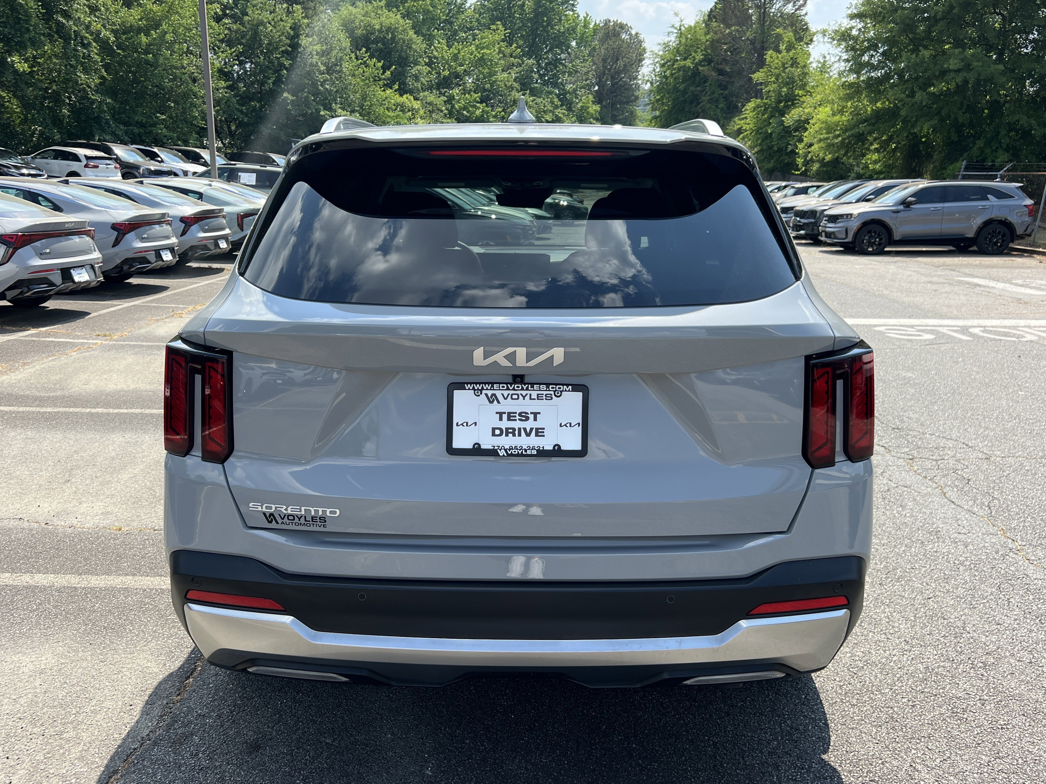 Used 2025 Kia Sorento EX w/ Panoramic Sunroof Package FWD image 7