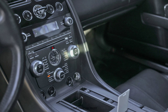 Used 2012 Aston Martin V8 Vantage Roadster image 30