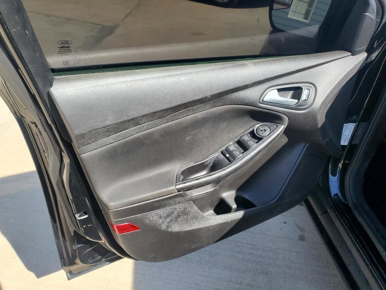 Used 2015 Ford Focus SE image 15