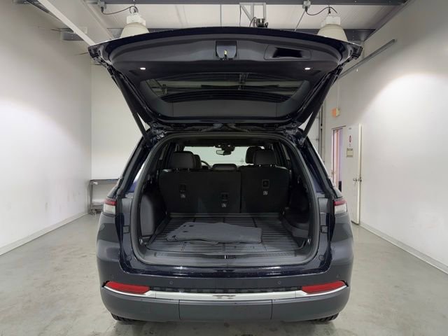 Used 2024 Jeep Grand Cherokee Limited AWD/4WD image 8