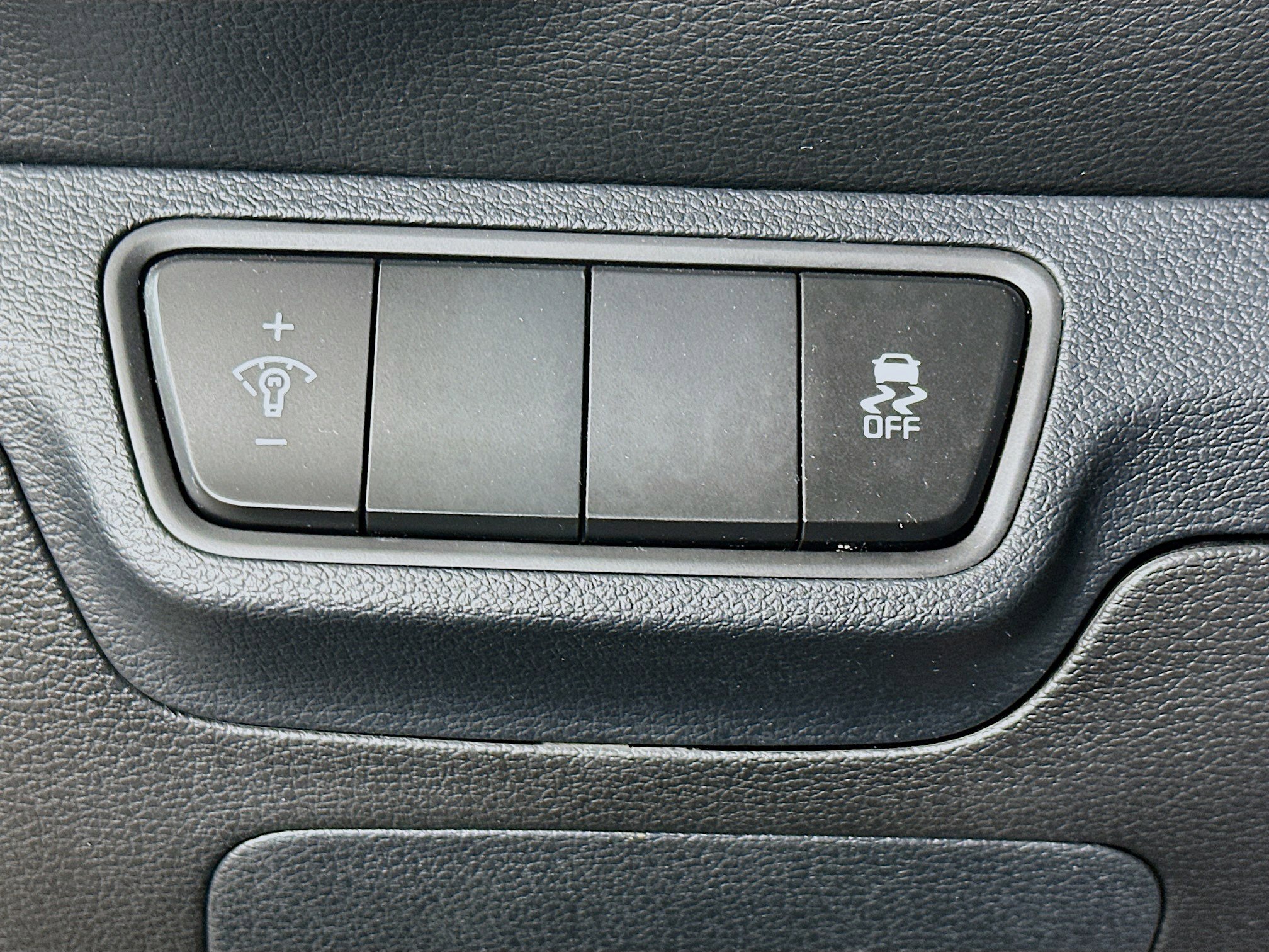 Used 2024 Kia Forte LXS image 17