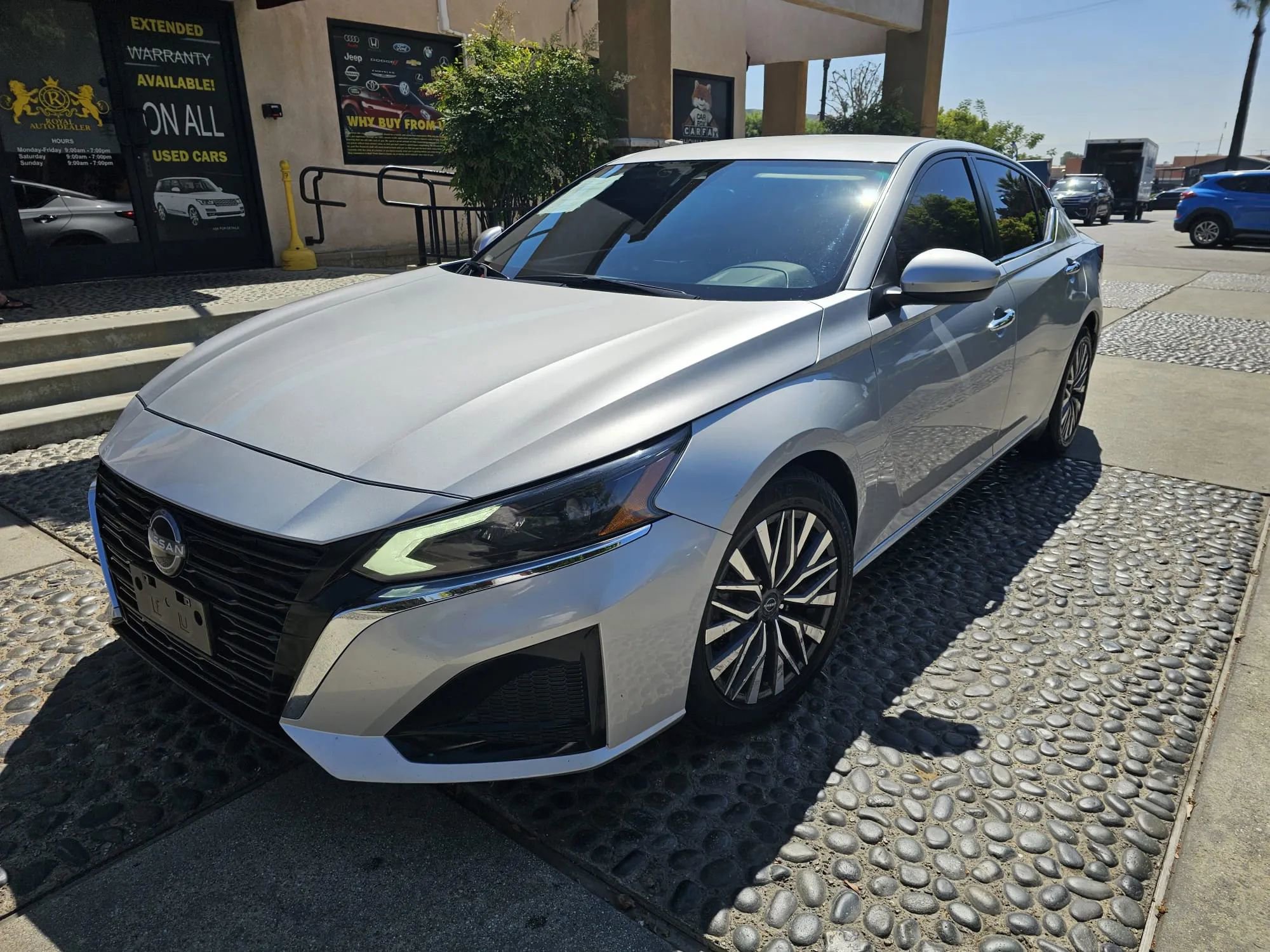 Used 2023 Nissan Altima 2.5 SV