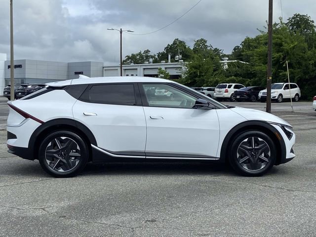New 2026 Kia EV6 Light RWD image 2