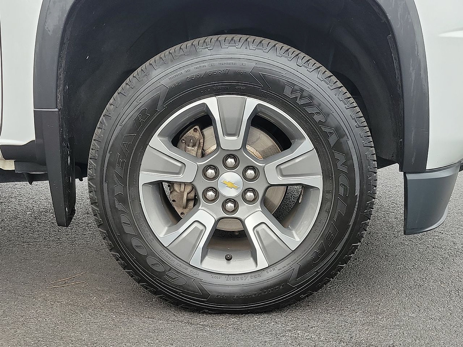 Used 2015 Chevrolet Colorado Z71 AWD/4WD image 10