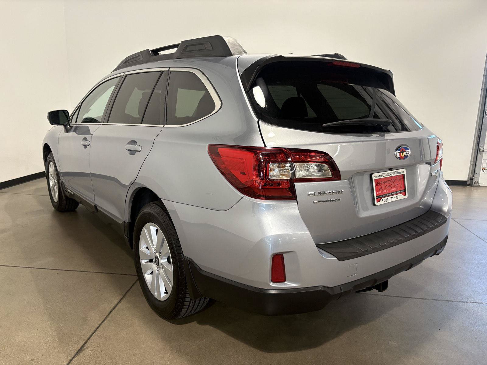 Used 2015 Subaru Outback 2.5i Premium AWD/4WD image 5